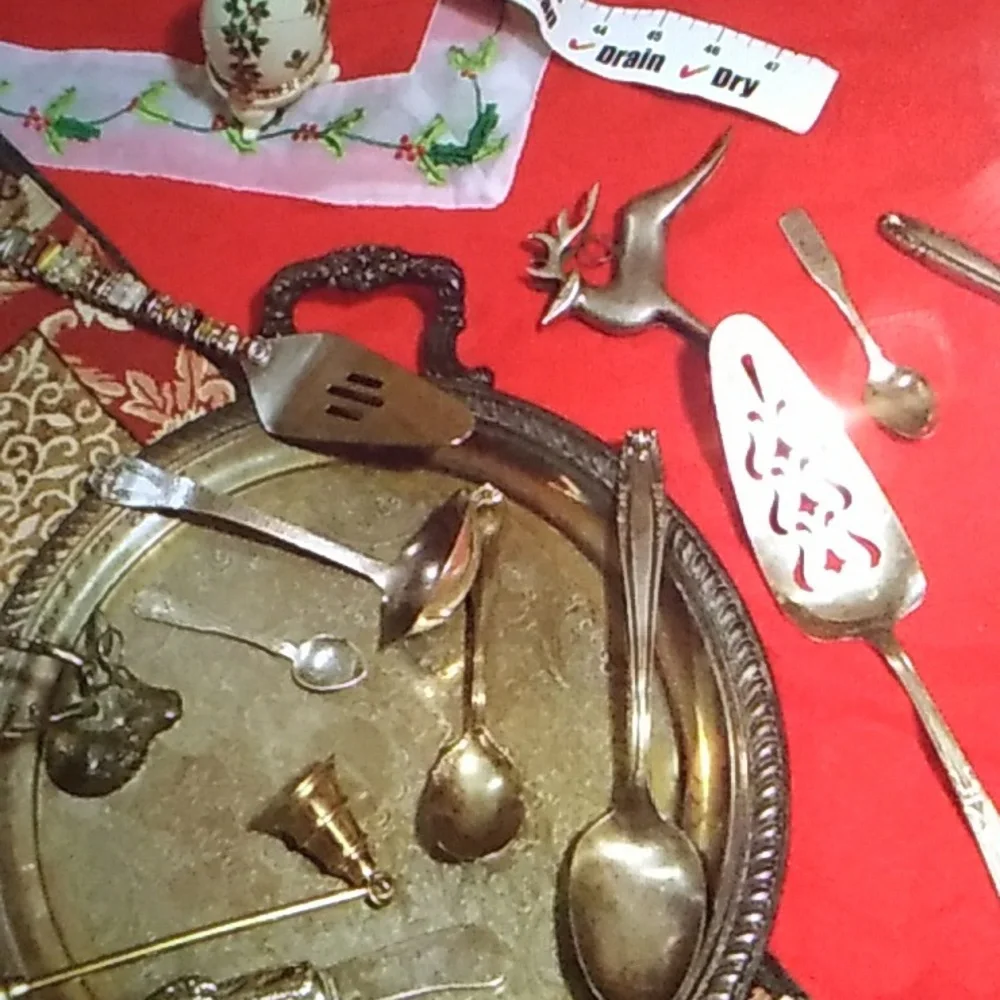 V🍴NTAGE SILVER  SERVING TRAY ORNATE BEAUTY with HANDLES VNPLVC